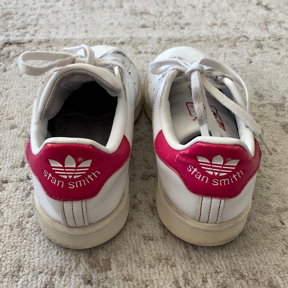 Kids Adidas Stan Smith sneakers size 3.5.